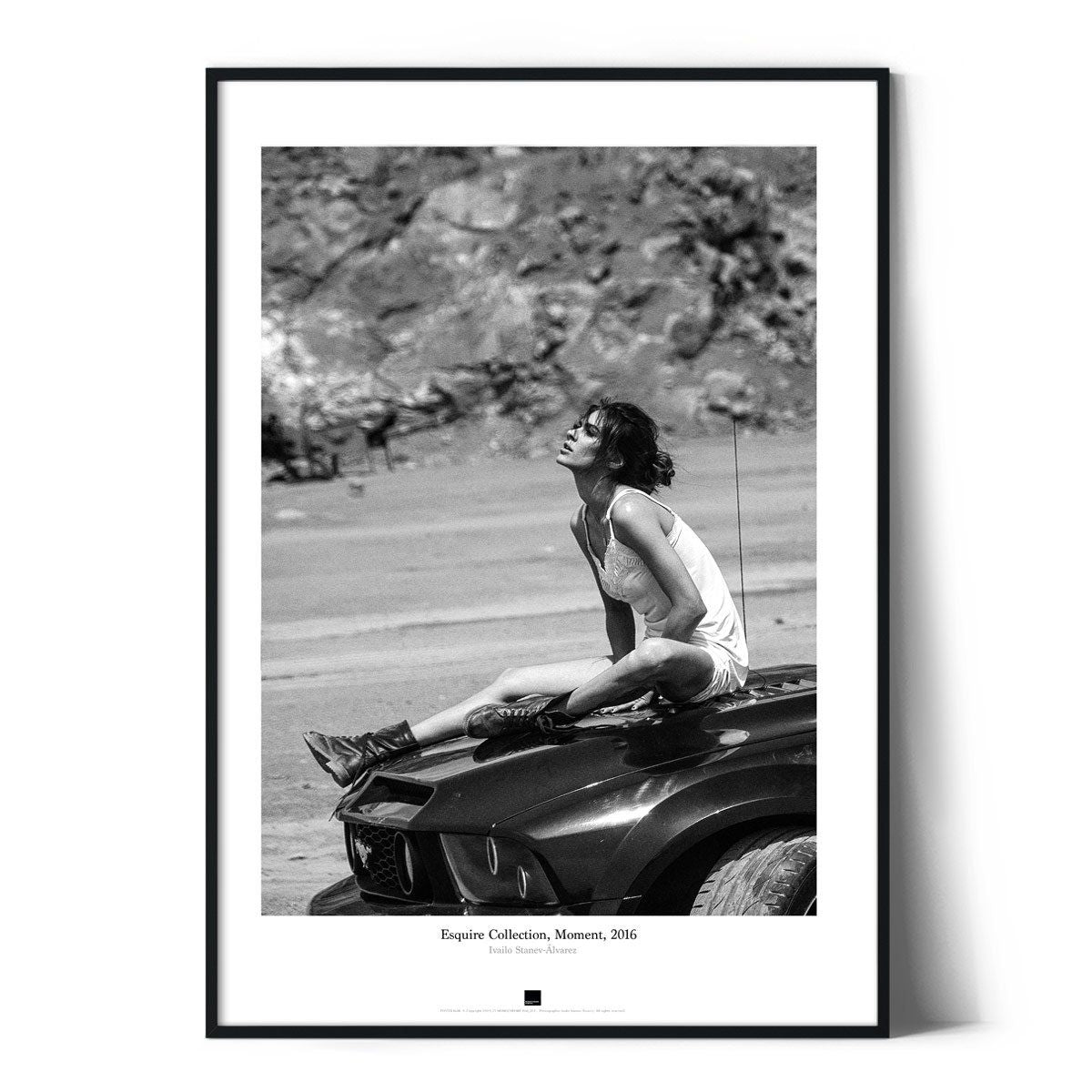 Постер "Moment" на Monochrome Hub Gallery от Флор Декор