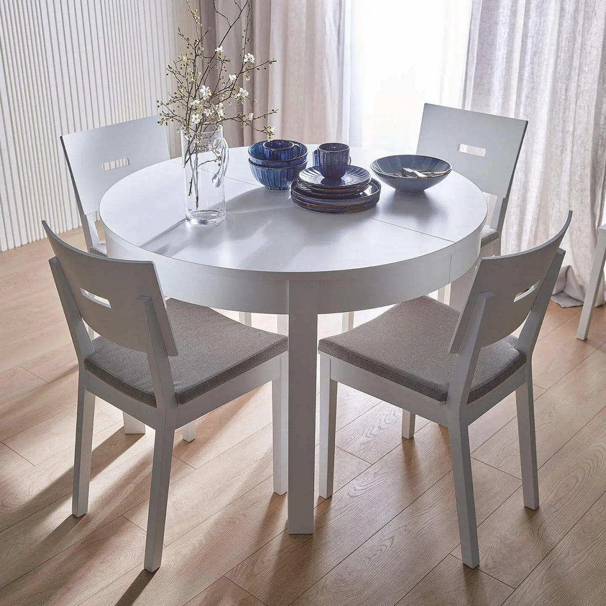 Кругла продолжна маса Simple