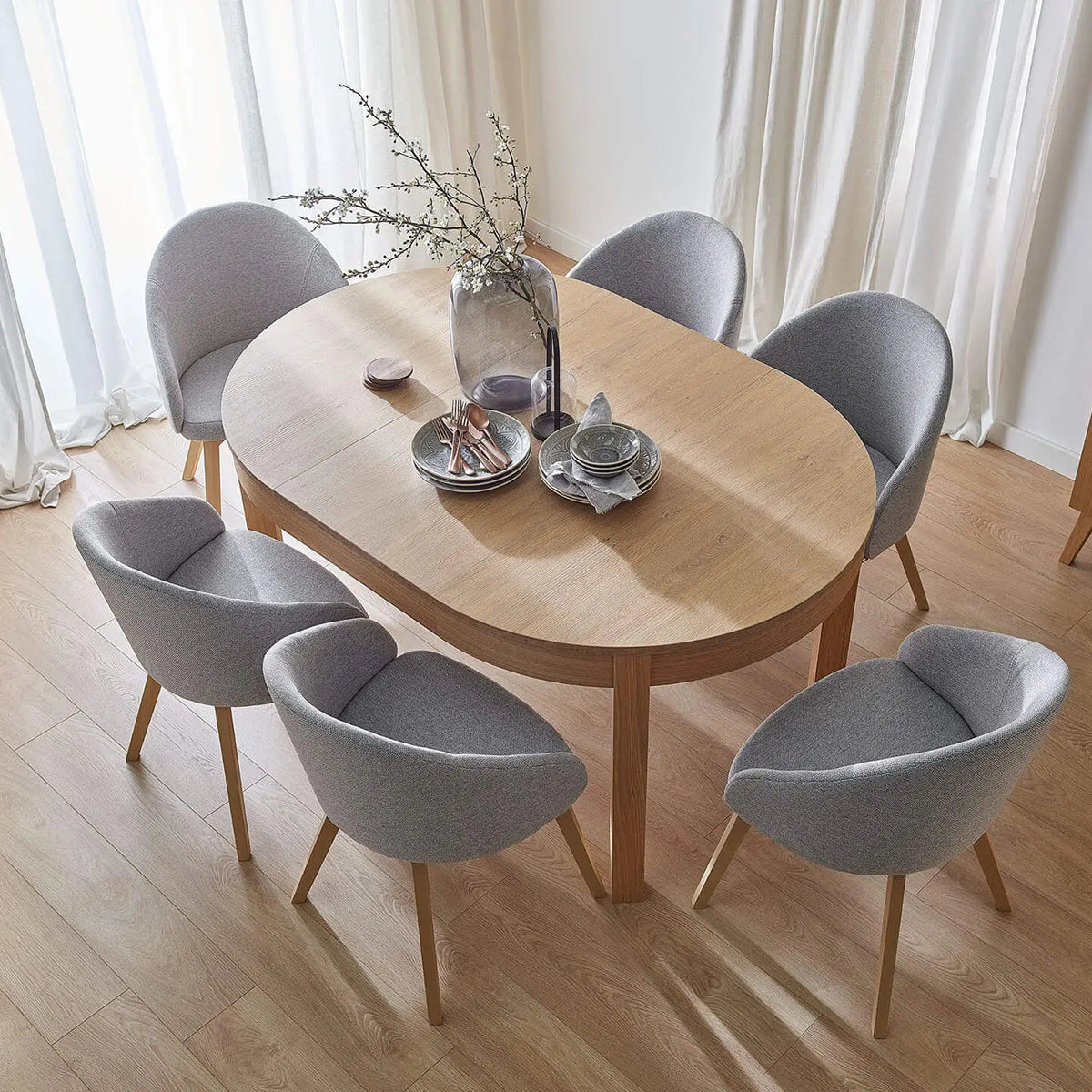 Кругла продолжна маса Simple