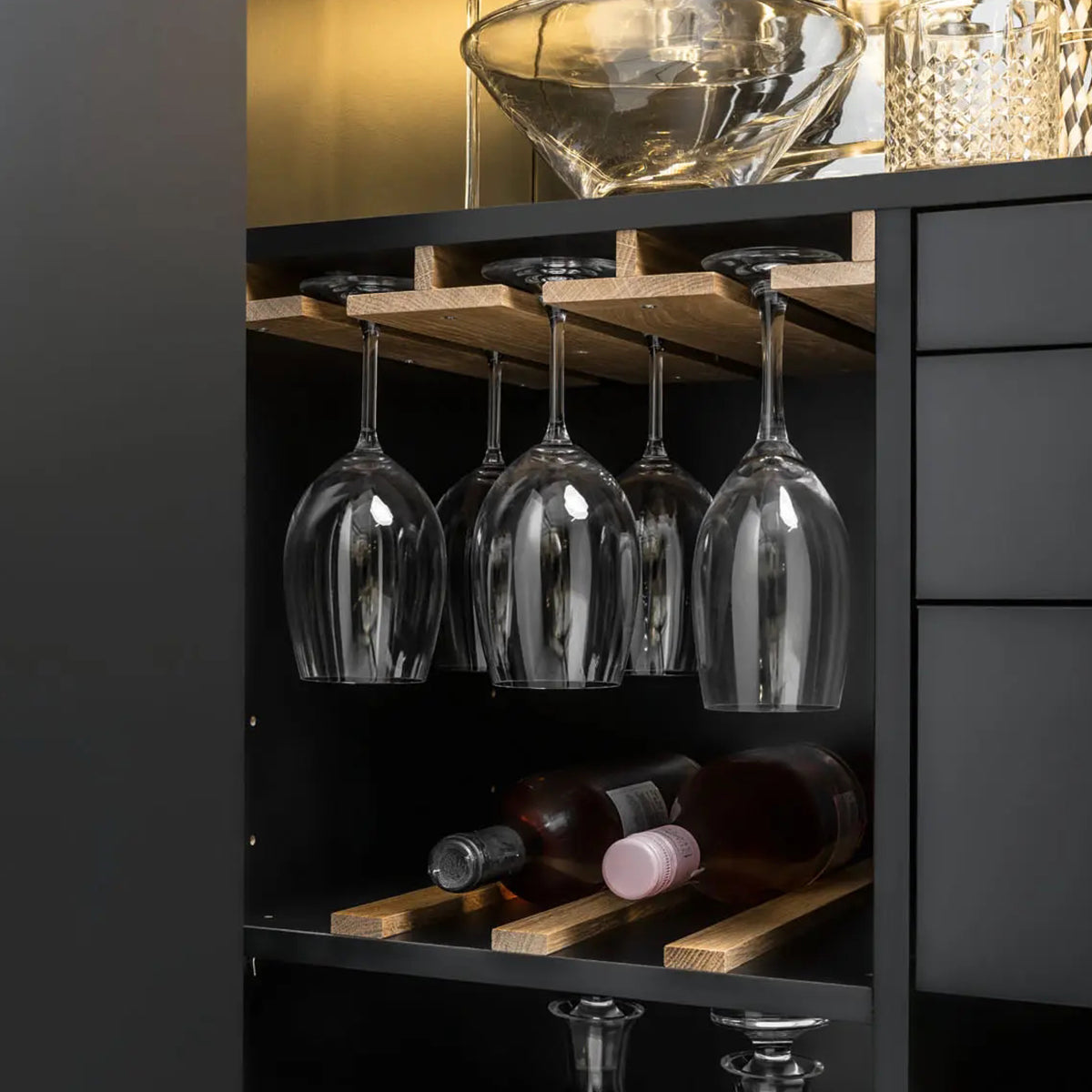 Ормар за алкохол Simple