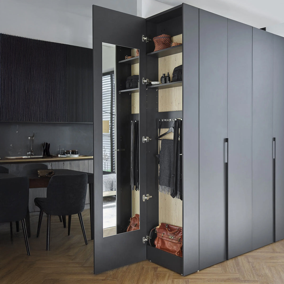 Странски гардероб STOR